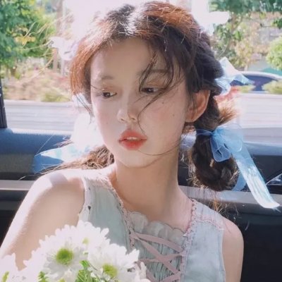 八月月亮的五个娃娃